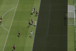 判罚分析机构质疑FIFA澄清划线：进攻球员踩到线，防守者没碰到线