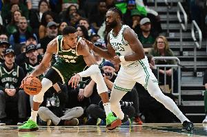 Windhorst：绿军在字母哥争夺战中已全力以赴 提供了杰伦·布朗