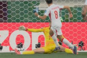 土耳其本届63脚射门终进球！土耳其1-1扳平美国，居莱尔破门