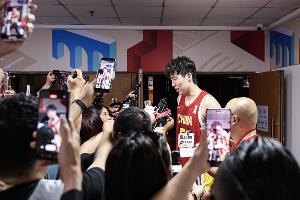 刘禹铖：杨瀚森语法不好咋了？中国人学那么多语法能跟老外交流吗